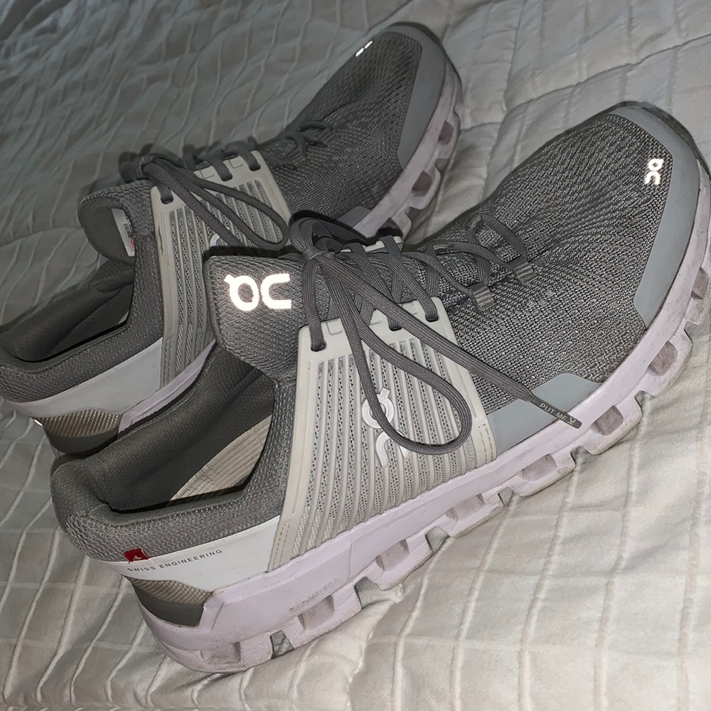 On cloud tennis shoes